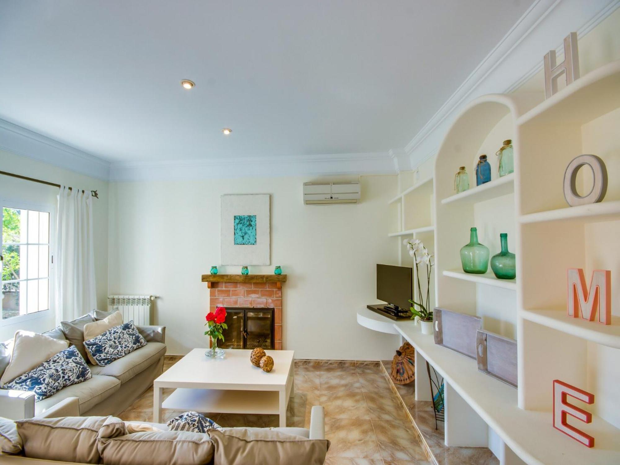 Charming With Terrace Vakantiehuis